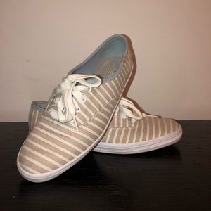 KEDS tennis shoe (tan & white w/ blue ankle trim)